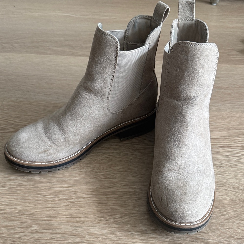 Kensie Light Tan Ankle Booties